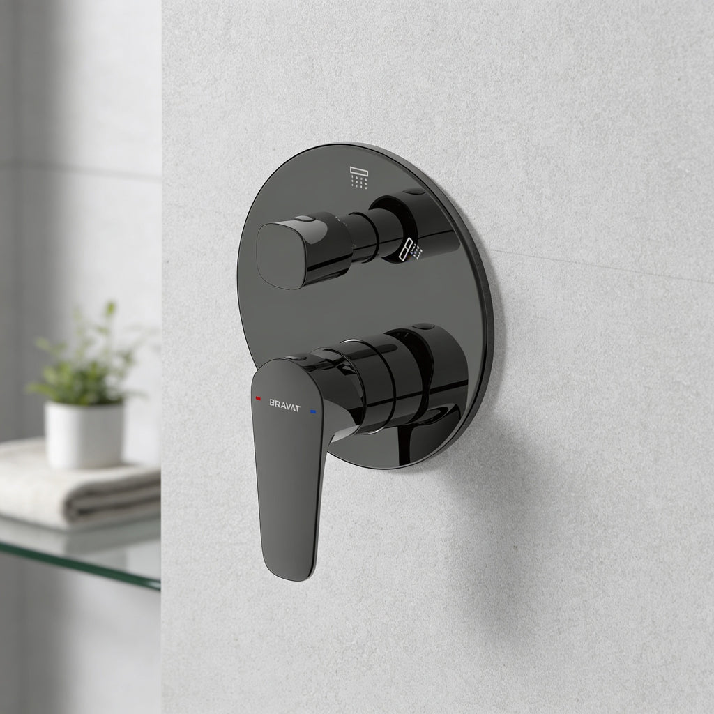Source Shower Mixer with Diverter Matte Black